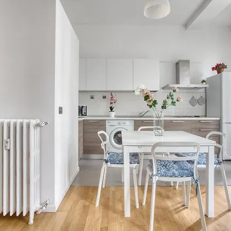 Altido Tasteful Flat Near Centre Daire Milano