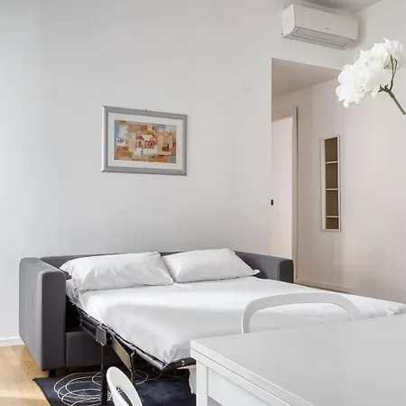 Altido Tasteful Flat Near Centre Daire Milano