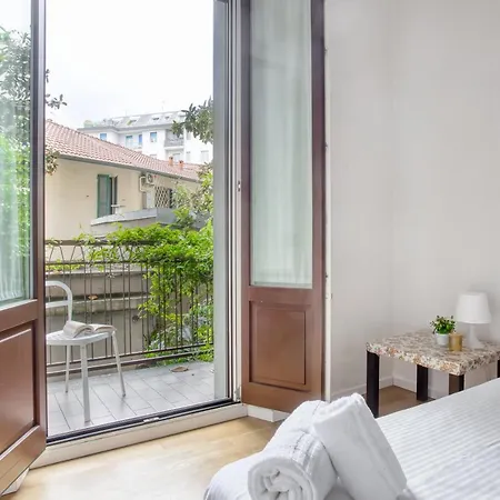 Daire Altido Tasteful Flat Near Centre Milano
