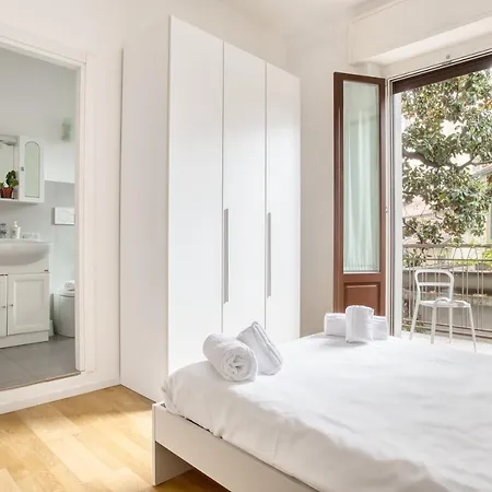 Altido Tasteful Flat Near Centre