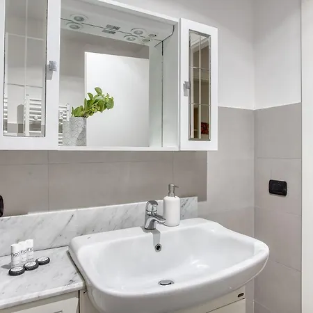 Altido Tasteful Flat Near Centre Daire *